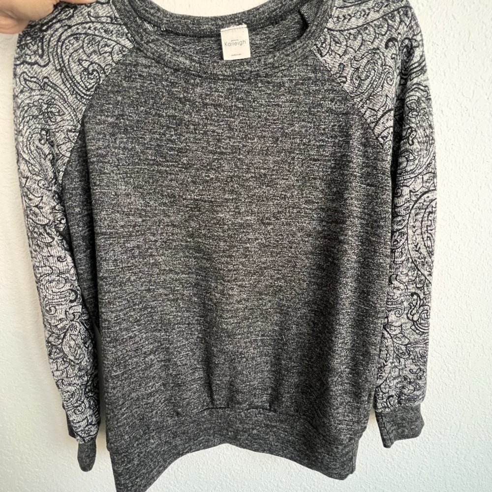 Shaney Raglan Printed Sleeve Knit Top